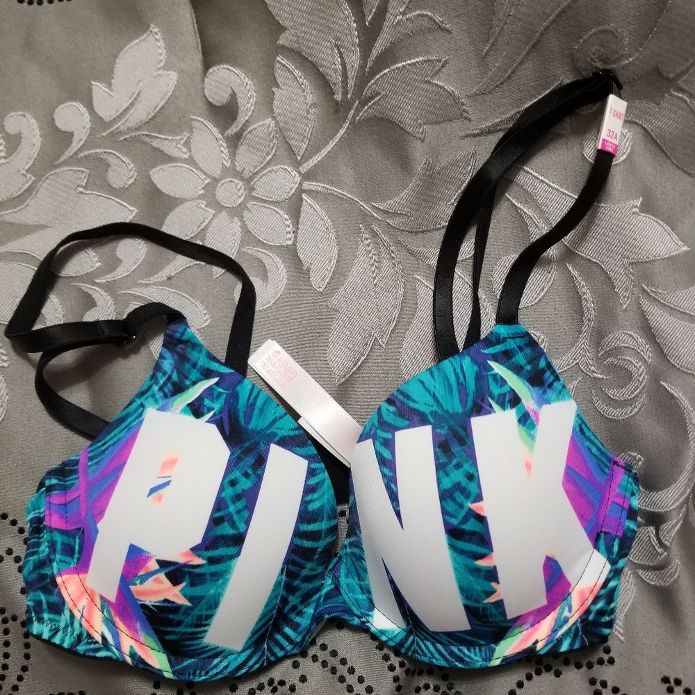 2 NWT VS BRA size 32A